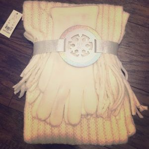 White & Gold Scarf & Glove Set